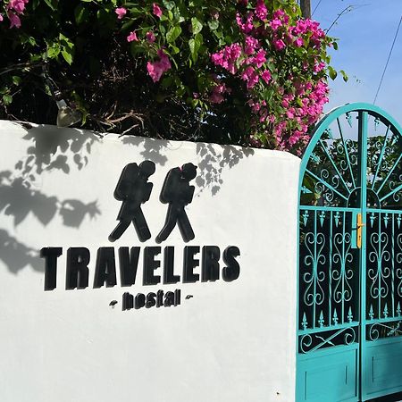 Hostal & Cafe Travelers ซานติอาโก ภายนอก รูปภาพ