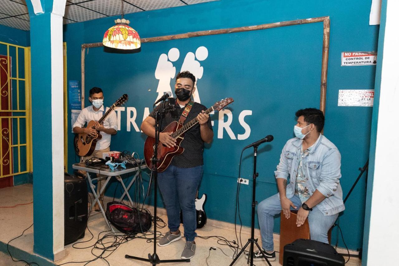 Hostal & Cafe Travelers ซานติอาโก ภายนอก รูปภาพ