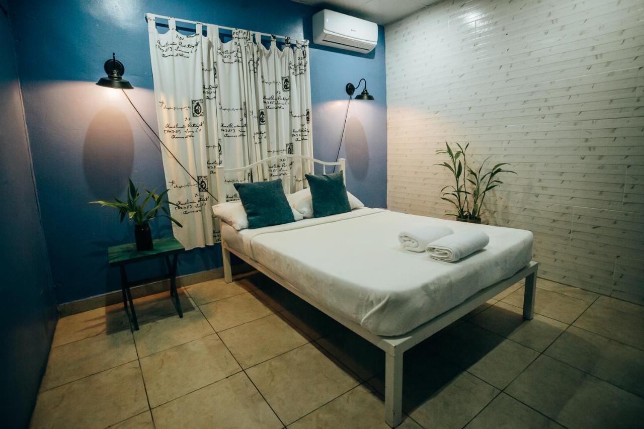 Hostal & Cafe Travelers ซานติอาโก ภายนอก รูปภาพ